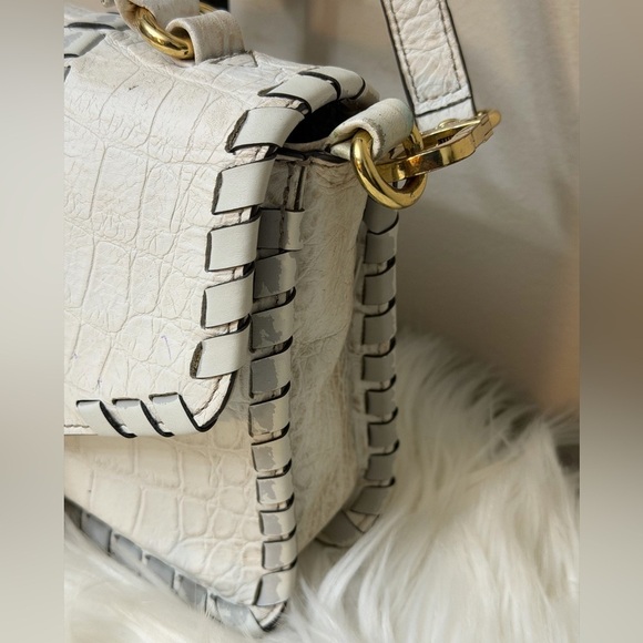 💄RARE💄 Aimee Kestenberg Faux Croco Leather Crossbody Bag - Picture 2 of 14